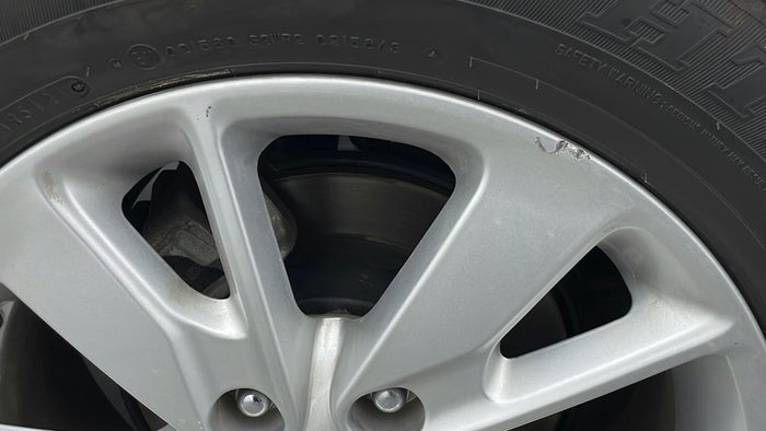 KIA OPTIMA-Alloy Wheel RHS Rear Scratch