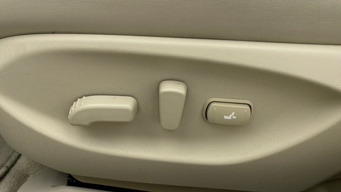 INFINITI Q50-Driver Side Adjustment Panel