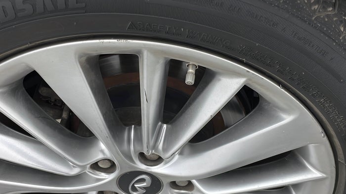 INFINITI Q50-Alloy Wheel LHS Rear Scratch