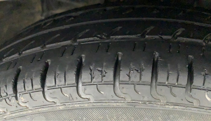 2019 Datsun Redi Go A, Petrol, Manual, 37,928 km, Right Front Tyre Tread