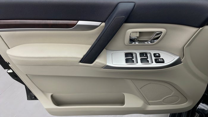MITSUBISHI PAJERO-Driver Side Door Panels Controls
