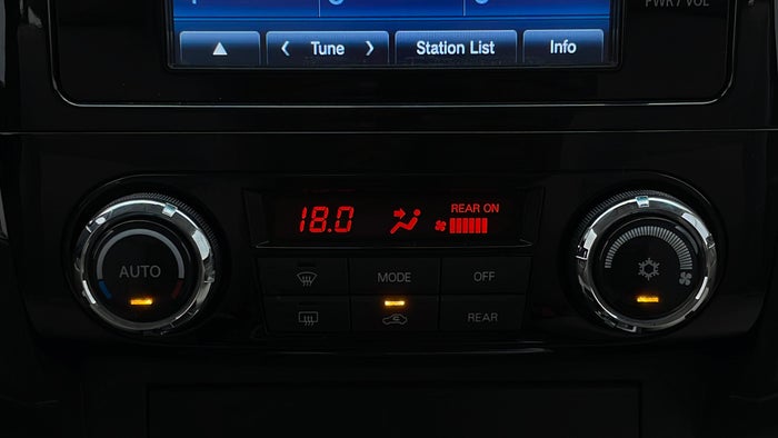 MITSUBISHI PAJERO-Automatic Climate Control