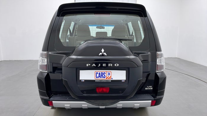 MITSUBISHI PAJERO-Back/Rear View