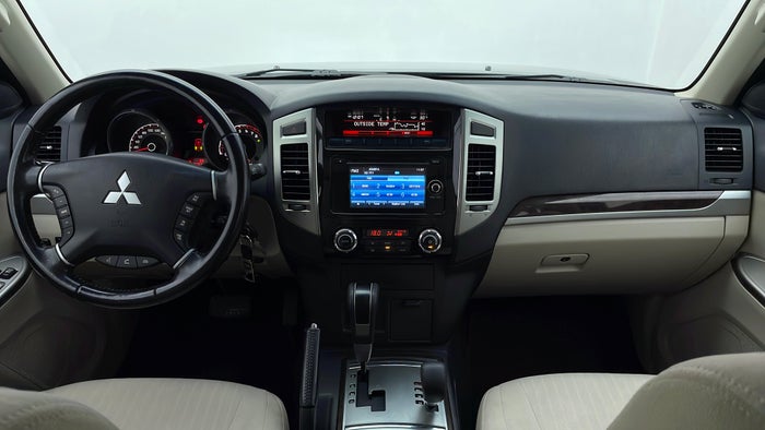 MITSUBISHI PAJERO-Dashboard View