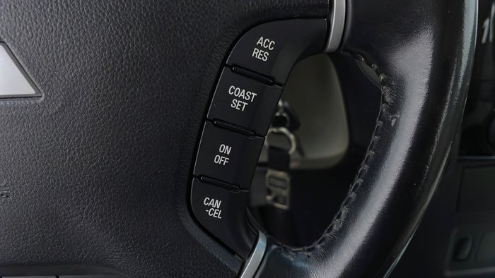 MITSUBISHI PAJERO-Cruise Control