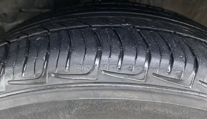 2015 Honda City VX CVT PETROL, Petrol, Automatic, 61,624 km, Left Front Tyre Tread