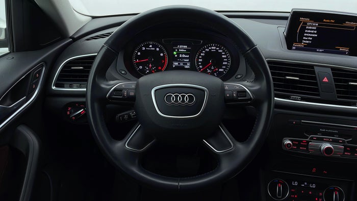 AUDI Q3-Steering Wheel Close-up