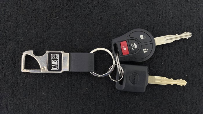NISSAN SENTRA-Key Close-up