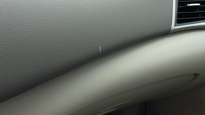 NISSAN SENTRA-Dashboard Trim Scratch