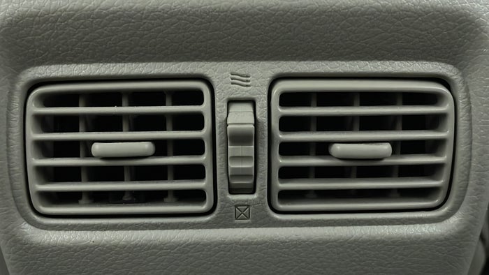 NISSAN SENTRA-Rear AC Vents