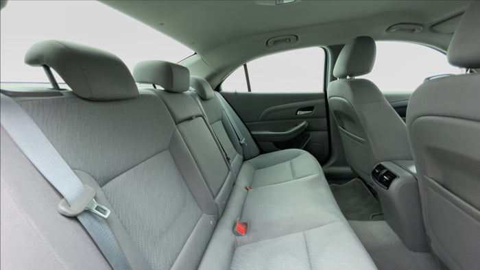 CHEVROLET MALIBU-Right Side Door Cabin View