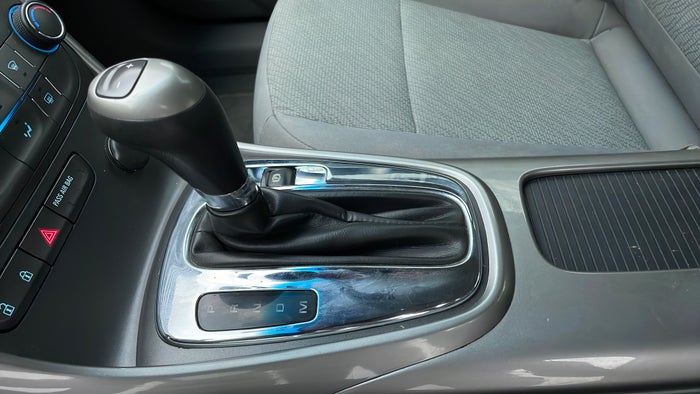 CHEVROLET MALIBU-Gear Lever