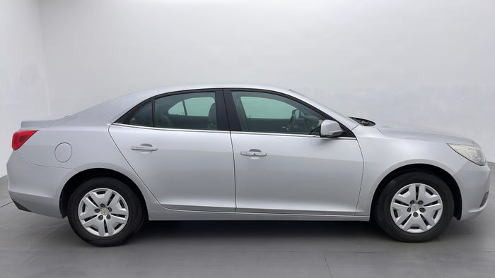 CHEVROLET MALIBU-Right Side View