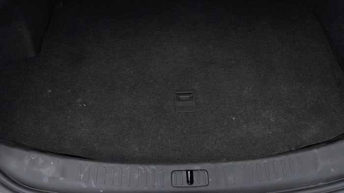 CHEVROLET MALIBU-Dicky /Boot Door Boot interior Scratch