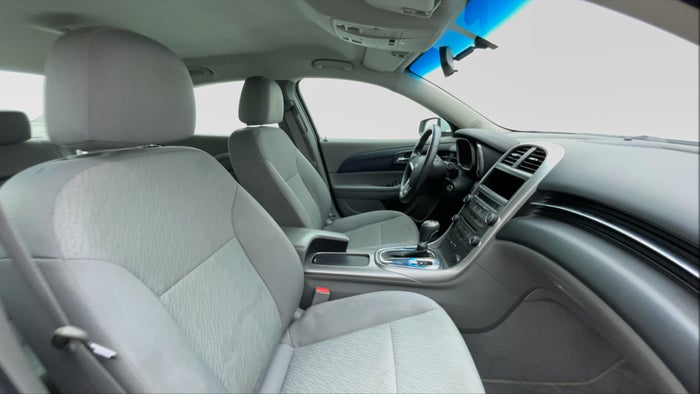 CHEVROLET MALIBU-Right Side Front Door Cabin View
