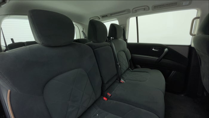 NISSAN PATROL-Right Side Door Cabin View