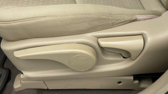 KIA MOHAVE-Driver Side Adjustment Panel