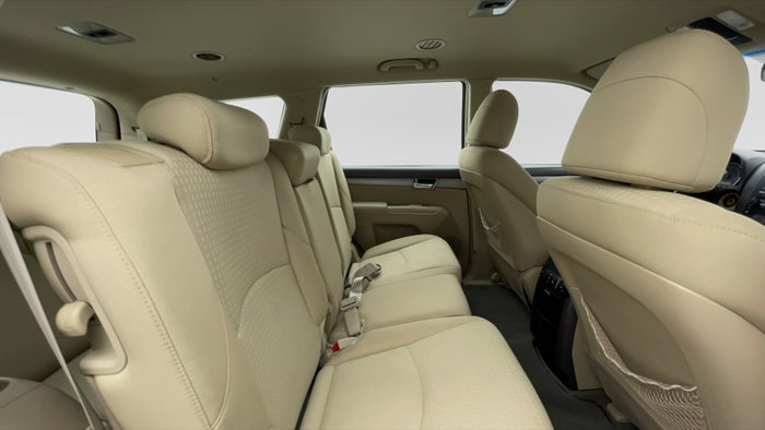 KIA MOHAVE-Right Side Door Cabin View