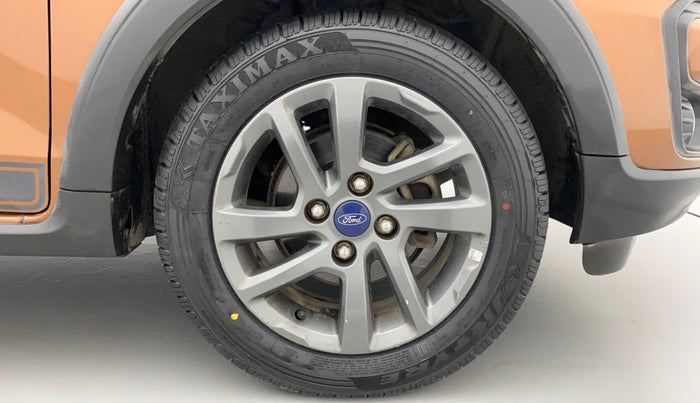 2018 Ford FREESTYLE TITANIUM PLUS 1.2 PETROL, Petrol, Manual, 27,772 km, Right Front Wheel