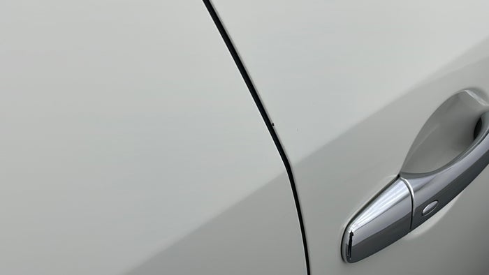 INFINITI QX50-Door Exterior RHS Front Scratch
