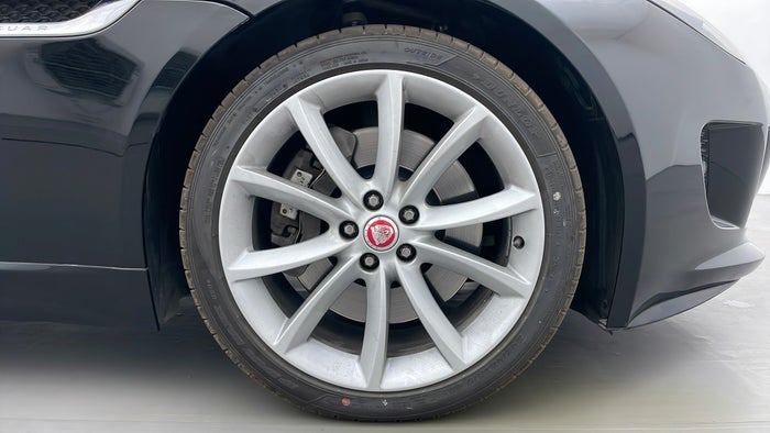 JAGUAR F TYPE-Right Front Tyre