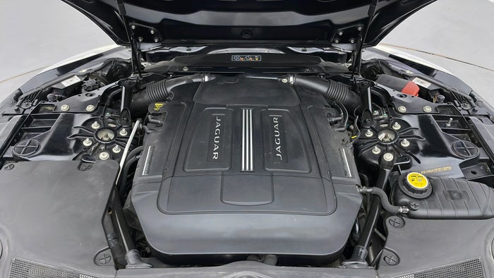JAGUAR F TYPE-Engine Bonet View