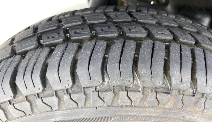 2018 Maruti Eeco 5 STR WITH AC PLUSHTR, Petrol, Manual, 49,964 km, Left Front Tyre Tread