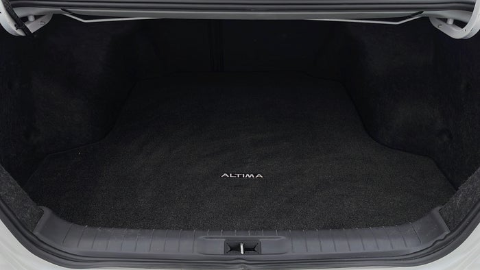 NISSAN ALTIMA-Boot Inside View