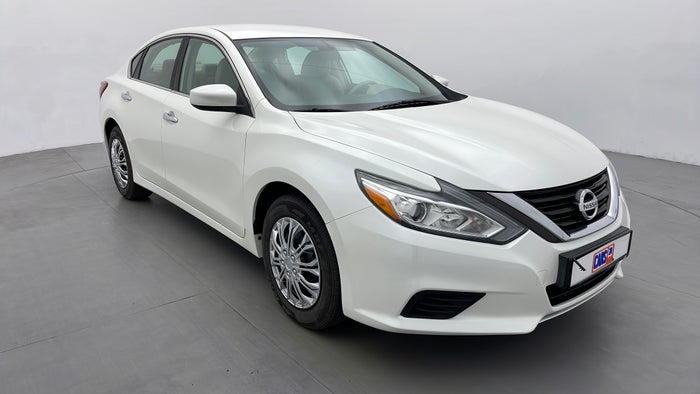 NISSAN ALTIMA-Right Front Diagonal (45- Degree) View