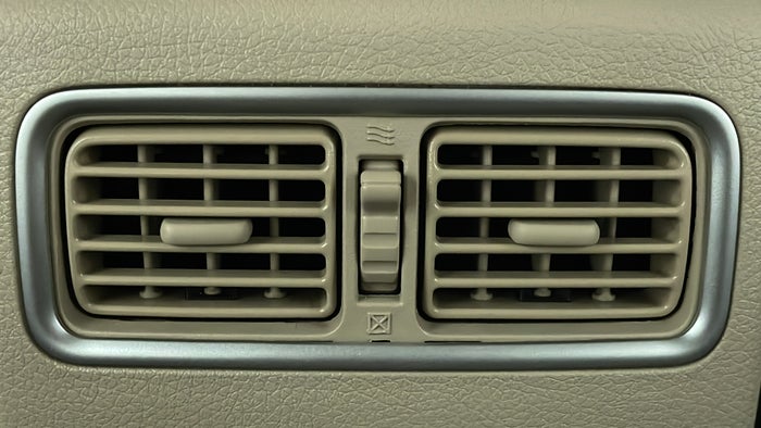NISSAN ALTIMA-Rear AC Vents