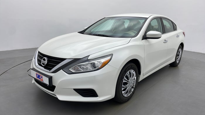 NISSAN ALTIMA-Left Front Diagonal (45- Degree) View