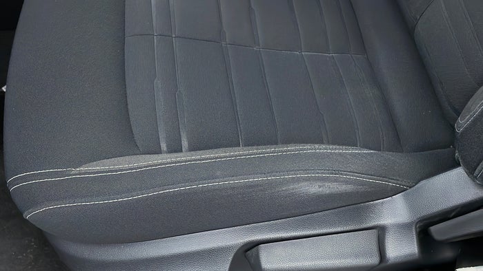 MG RX5-Seat LHS Front Stain