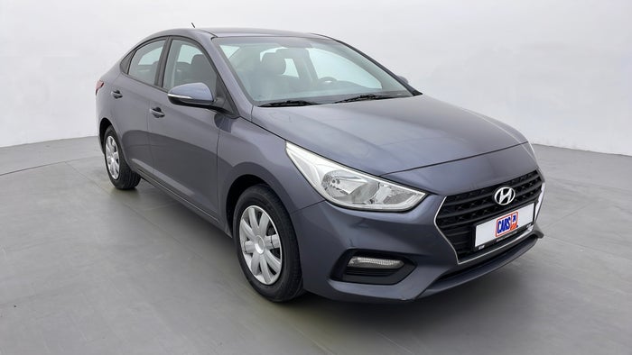 HYUNDAI ACCENT-Right Front Diagonal (45- Degree) View
