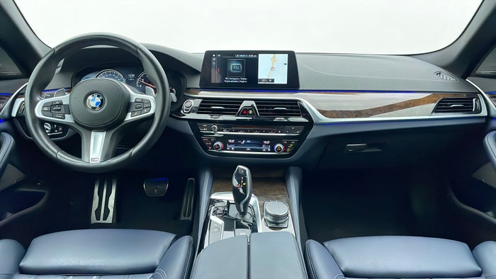 BMW 5 SERIES-Dashboard View