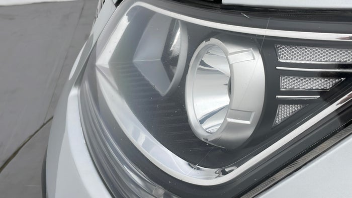 KIA MOHAVE-Head Light LHS Fading