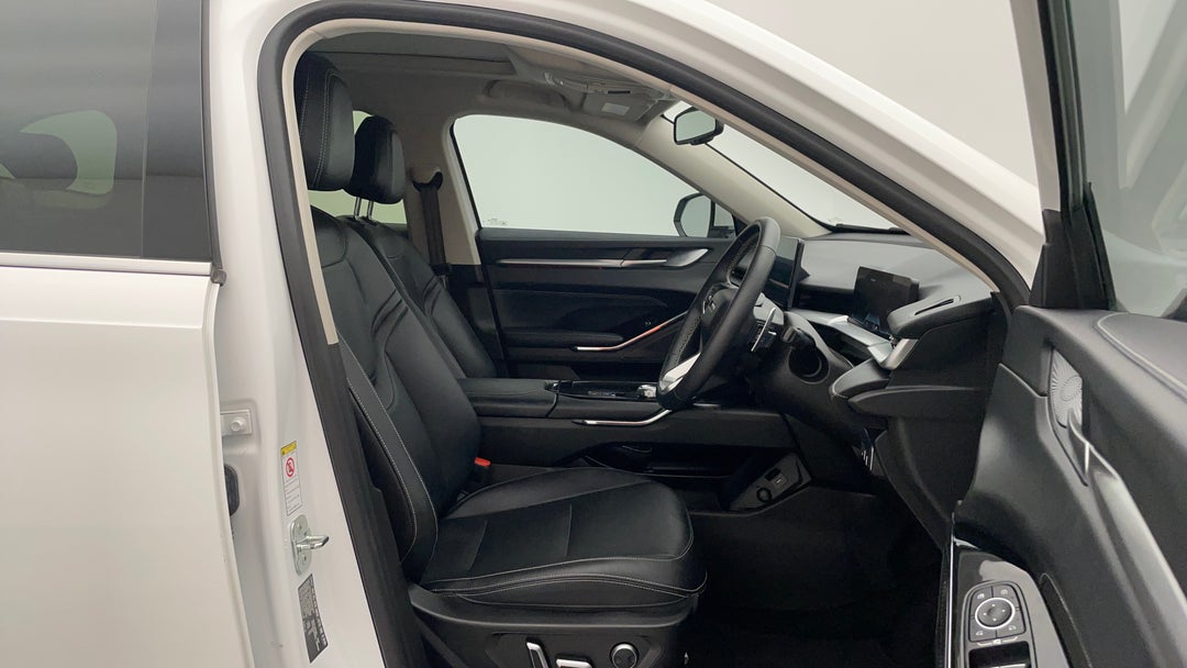 2022 GWM Haval H6 Ultra, Automatic, 23082 km, Right Side Front Door Cabin View