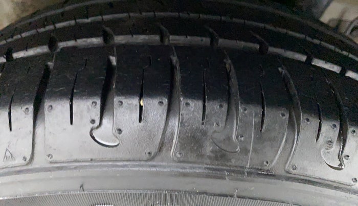 2015 Hyundai Grand i10 MAGNA 1.2 KAPPA VTVT, Petrol, Manual, 16,097 km, Left Rear Tyre Tread