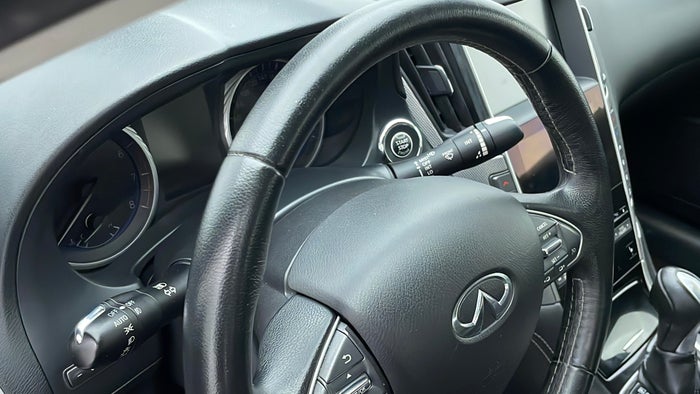INFINITI Q50-Steering Wheel Trim Scratch