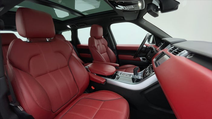 LAND ROVER RANGE ROVER SPORT-Right Side Front Door Cabin View