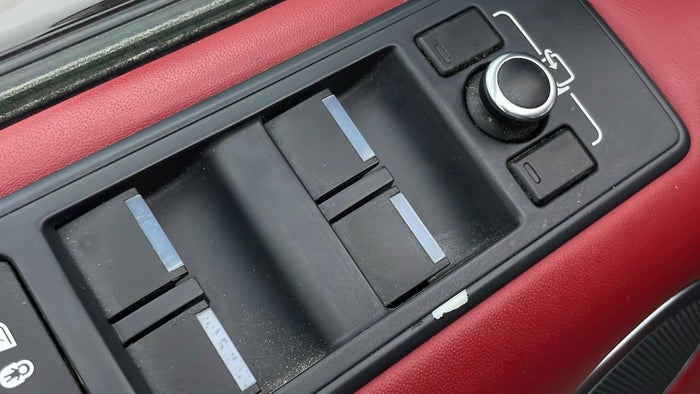 LAND ROVER RANGE ROVER SPORT-Door Interior LHS front Scratch