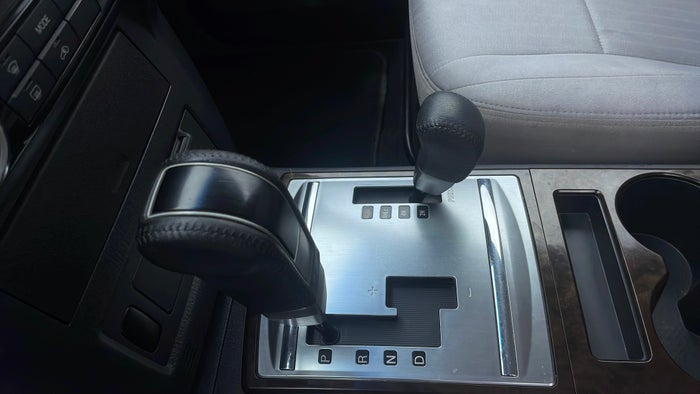 MITSUBISHI PAJERO-Gear Lever