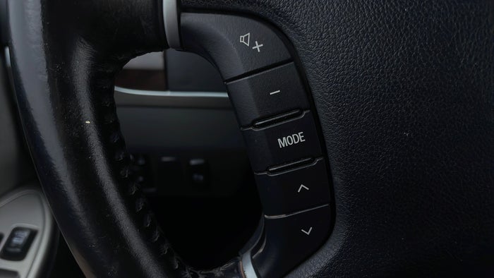 MITSUBISHI PAJERO-Drivers Control