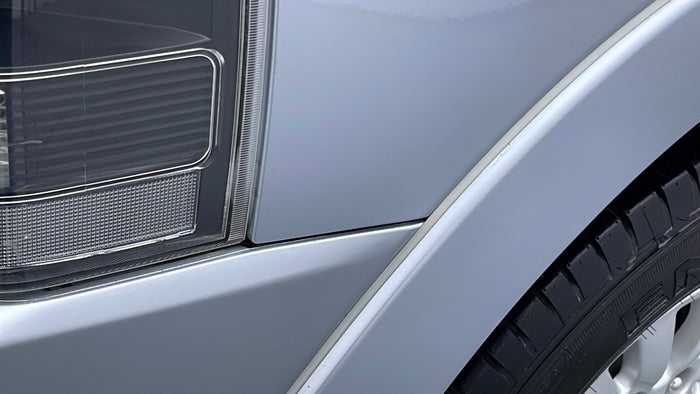 MITSUBISHI PAJERO-Bumper Rear Misaligned