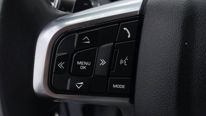 LAND ROVER DISCOVERY SPORT-Drivers Control