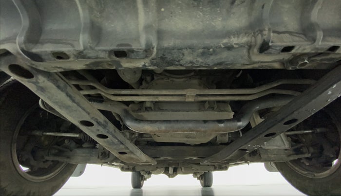 2015 Toyota Innova 2.5 VX 8 STR BS IV, Diesel, Manual, 1,54,935 km, Front Underbody