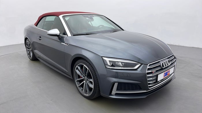 AUDI S5-Right Front Diagonal (45- Degree) View