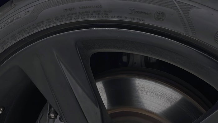 CHEVROLET CAMARO-Alloy Wheel RHS Front Scratch