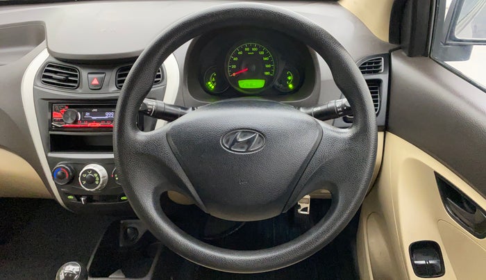 2017 Hyundai Eon ERA PLUS, Petrol, Manual, 27,857 km, Steering Wheel Close Up