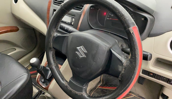 2015 Maruti Celerio VXI, Petrol, Manual, 63,820 km, Steering wheel - Steering cover is minor torn