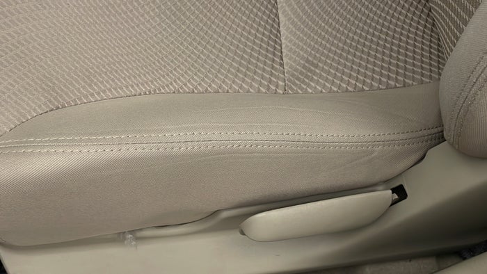 SUZUKI CIAZ-Seat LHS Front Depressed/Pressure Mark